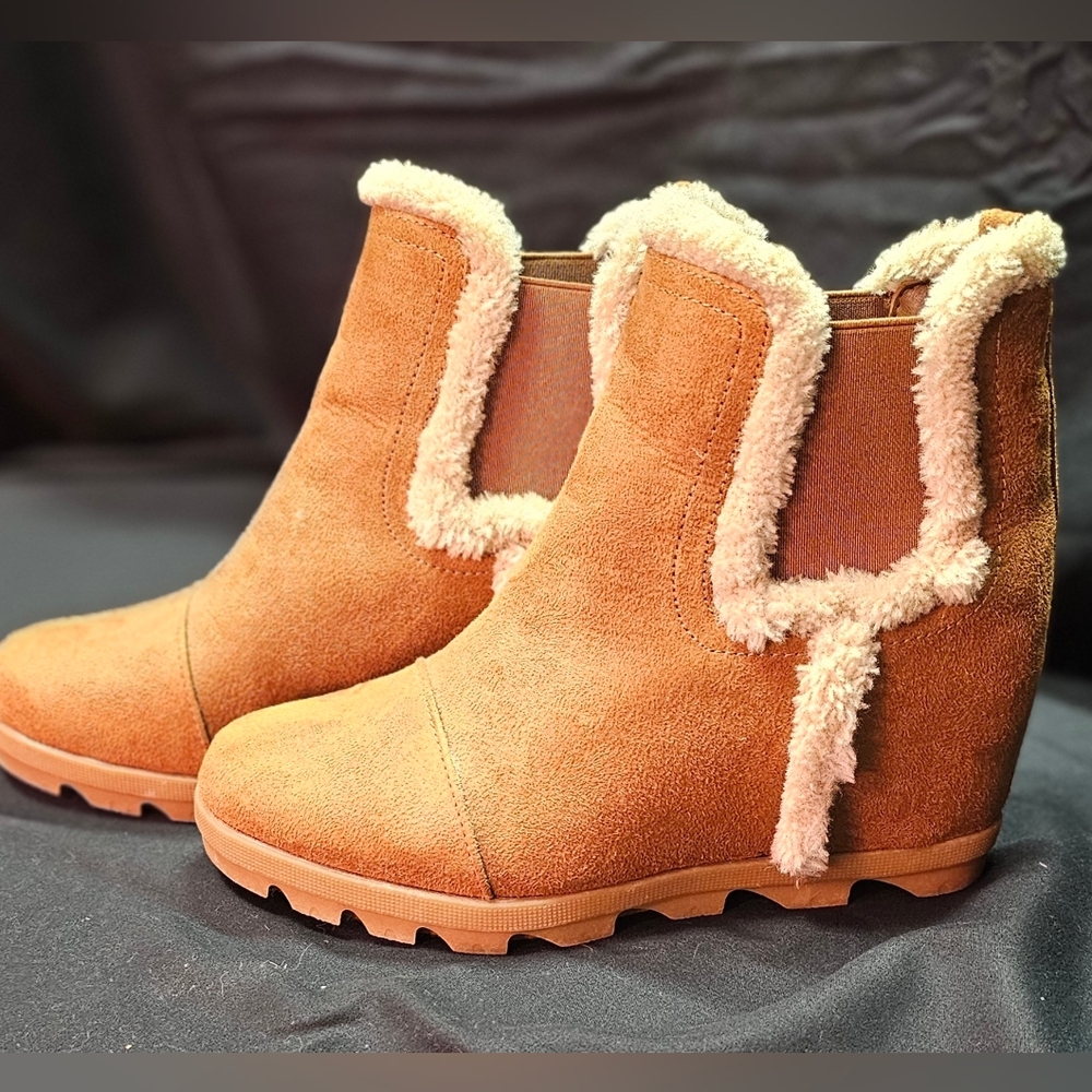 Women's Tan Suede Ankle Boots with Faux Fur Trim
